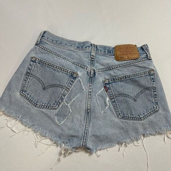 Urban Renewal x Levis Patchwork Distressed Denim Shorts Size Medium - Picture 8 of 9